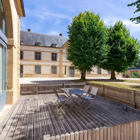 Confortable Dans Cons-la-grandville, Terrasse, Parking * Cons-la-Grandville
