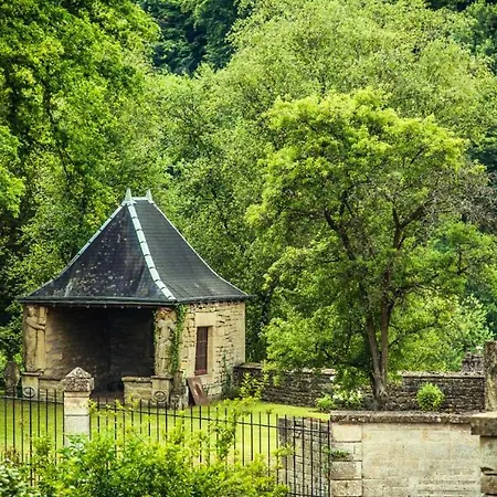 Confortable Dans Cons-la-grandville, Terrasse, Parking *