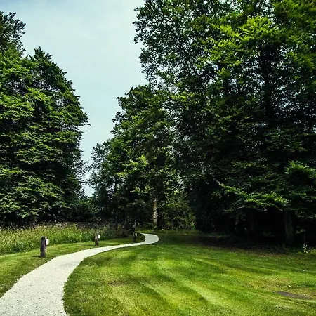 Confortable Dans Cons-la-grandville, Terrasse, Parking Apartamento *