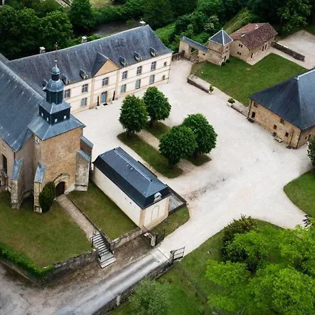 Confortable Dans Cons-la-grandville, Terrasse, Parking *