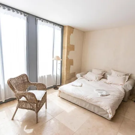 Confortable Dans Cons-la-grandville, Terrasse, Parking Apartment *